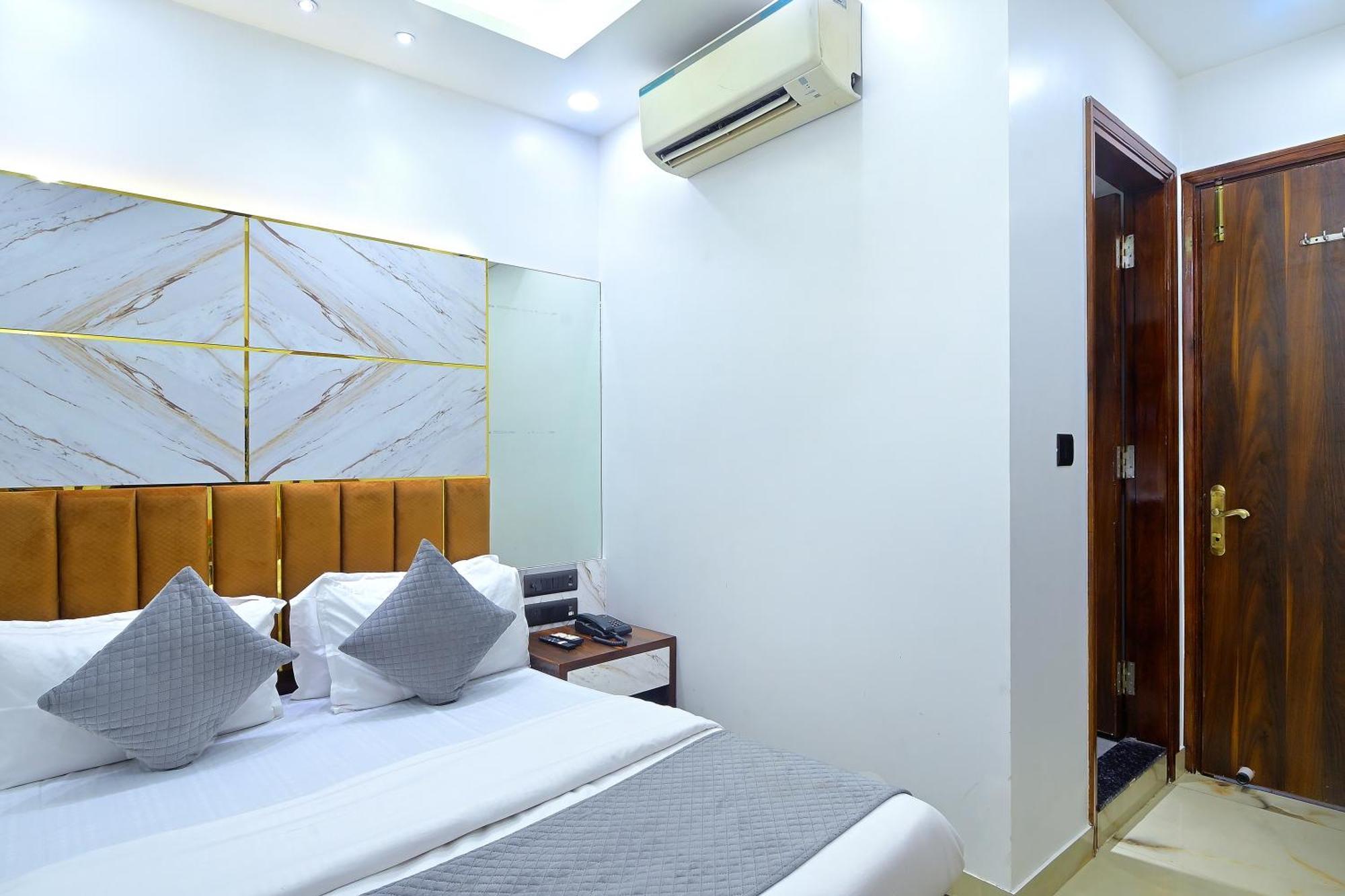 Hotel Nav Durga "2 Walking From New Delhi Railway Station" Kültér fotó
